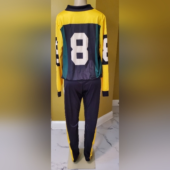 TWO-PIECE (NUMBER 8(BLACK)#36 - Picture 2 of 7